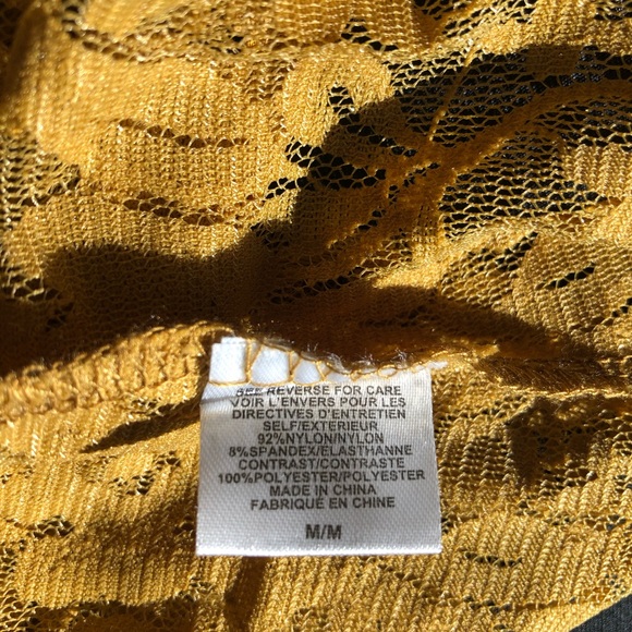 3/$25 H.I.P. Lace Top - Picture 7 of 8